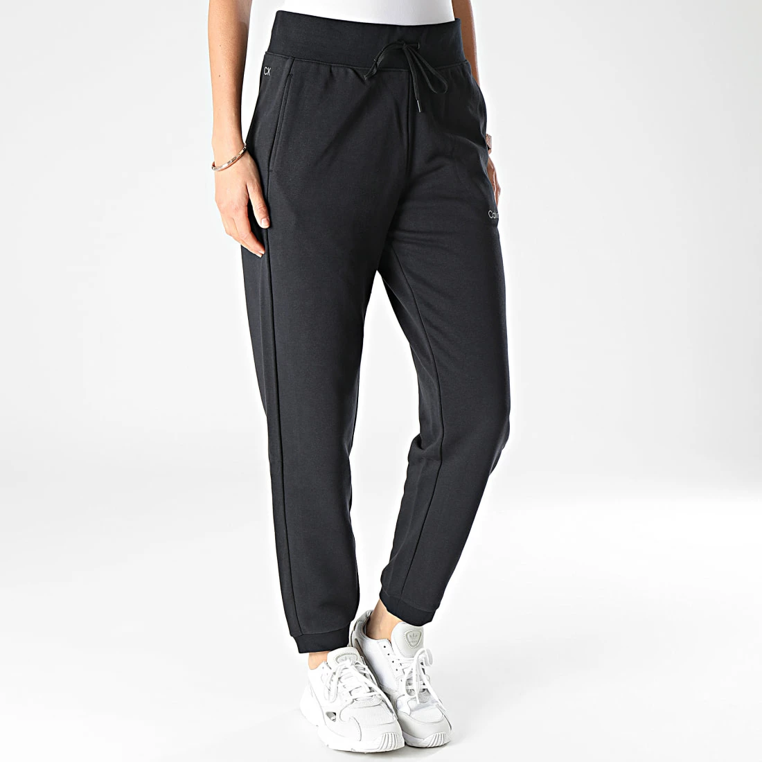 Acheter 🔔 Pantalon Jogging Femme GWS2P608 Noir de Calvin Klein ⭐ 3 Acheter 🔔 Pantalon Jogging Femme GWS2P608 Noir de Calvin Klein ⭐ – Image 3
