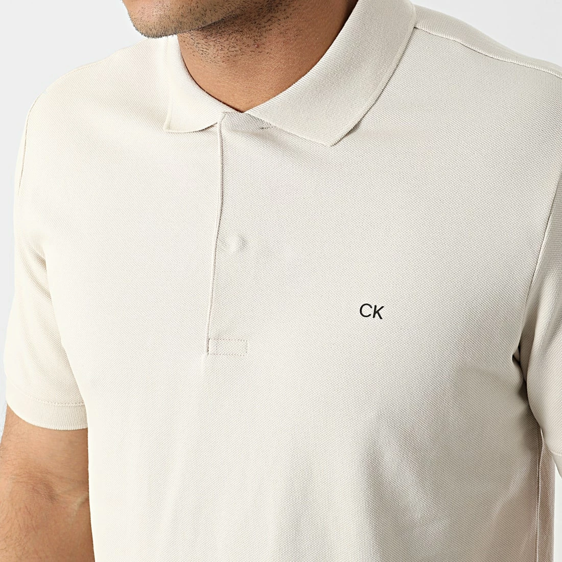Offres ✔️ Polo Manches Courtes Stretch Pique 8727 Beige de Calvin Klein 🥰 2 Offres ✔️ Polo Manches Courtes Stretch Pique 8727 Beige de Calvin Klein 🥰 – Image 2
