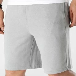 Coupon 🤩 Short Jogging GMS2S804 Gris de Calvin Klein ✨
