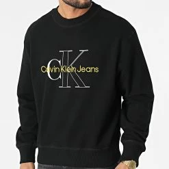 Coupon ❤️ Sweat Crewneck J30J320032 Noir de Calvin Klein 🥰