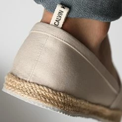 Meilleure affaire 🎁 Espadrilles 0035 Beige de Calvin Klein ✔️ 7 Meilleure affaire 🎁 Espadrilles 0035 Beige de Calvin Klein ✔️ -Calvin Klein Soldes Magasin calvin klein 315043 YW0YW00035 PGA 20220512T094540 04