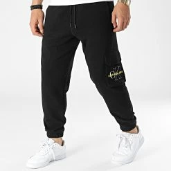 Offres 👍 Pantalon Jogging Two Tone Monogram 0588 Noir de Calvin Klein 😉
