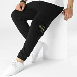 Offres 👍 Pantalon Jogging Two Tone Monogram 0588 Noir de Calvin Klein 😉 -Calvin Klein Soldes Magasin calvin klein 315737 J30J320588 BEH 20220422T135951 03