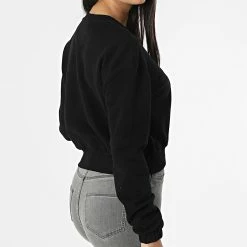 Remise 💯 Sweat Crewneck Femme Crop 8165 Noir de Calvin Klein 🧨 7 Remise 💯 Sweat Crewneck Femme Crop 8165 Noir de Calvin Klein 🧨 -Calvin Klein Soldes Magasin calvin klein 315892 J20J218165 BEH 20220429T161341 04
