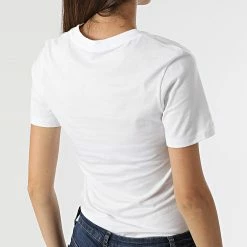 Tout neuf 👏 Tee 👕 Shirt Femme 9135 Blanc de Calvin Klein 🔥 -Calvin Klein Soldes Magasin calvin klein 316191 J20J219135 YAF 20220512T160012 04