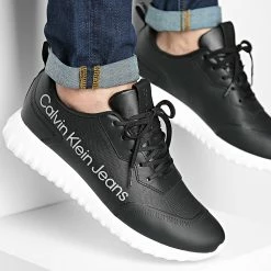 Nouveau 🎁 Baskets Sporty Eva Runner 0338 Black de Calvin Klein 🥰