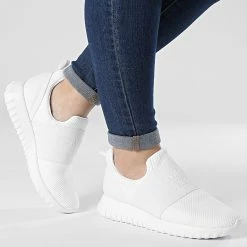 Grosses soldes 😉 Baskets Femme Sporty Runner 0519 Bright White de Calvin Klein 😍 -Calvin Klein Soldes Magasin calvin klein 318193 YW0YW00519 YAF 20220510T160444 03