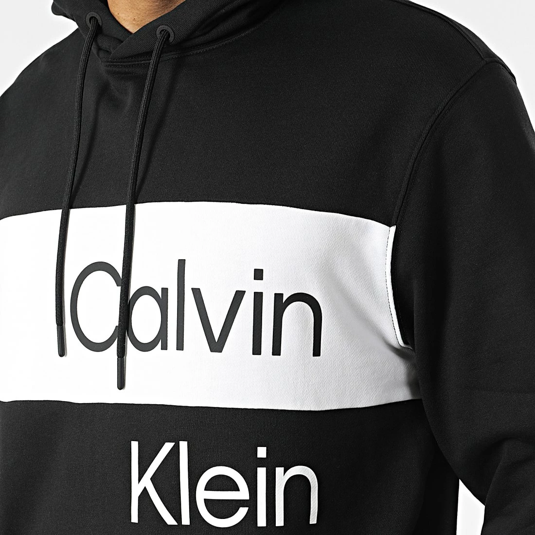 Promo 💯 Sweat Capuche Institutional Block 1541 Noir de Calvin Klein 😀 2 Promo 💯 Sweat Capuche Institutional Block 1541 Noir de Calvin Klein 😀 – Image 2