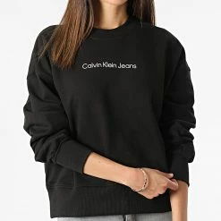 Grosses soldes 🛒 Sweat Crewneck Femme 8985 Noir de Calvin Klein 💯