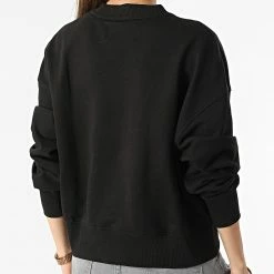 Grosses soldes 🛒 Sweat Crewneck Femme 8985 Noir de Calvin Klein 💯 7 Grosses soldes 🛒 Sweat Crewneck Femme 8985 Noir de Calvin Klein 💯 -Calvin Klein Soldes Magasin calvin klein 319389 J20J218985 BEH 20220513T161254 04