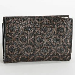 Tout neuf 🧨 Portefeuille Femme CK Must Trifold 9559 Marron de Calvin Klein 🥰 -Calvin Klein Soldes Magasin calvin klein 319659 K60K609559 0HD 20220518T155542 04