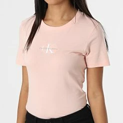 Promo 💯 Tee 👚 Shirt Femme 9135 Rose de Calvin Klein 🔥 -Calvin Klein Soldes Magasin calvin klein 320521 J20J219135 TKY 20220531T150315 03