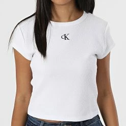 Acheter 🎉 Tee 👕 Shirt Femme Crop 9126 Blanc de Calvin Klein ⌛ 6 Acheter 🎉 Tee 👕 Shirt Femme Crop 9126 Blanc de Calvin Klein ⌛ -Calvin Klein Soldes Magasin calvin klein 321181 J20J219126 YAF 20220530T161450 03