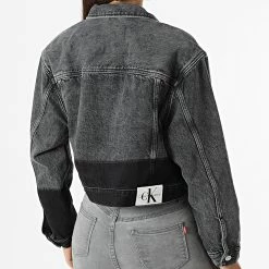 Offres ✔️ Veste Jean Femme Crop 9211 Gris de Calvin Klein 😀 -Calvin Klein Soldes Magasin calvin klein 321535 J20J219211 1BY 20220607T160016 04