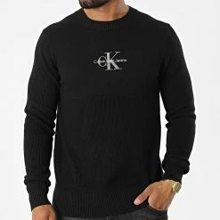 Les meilleures critiques de 👏 Pull Monologo 0859 Noir de Calvin Klein ✔️ -Calvin Klein Soldes Magasin calvin klein 322203 J30J320859 BEH 20220617T152303 03