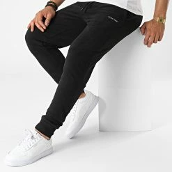 Nouveau 👍 Pantalon Jogging Small Logo 7954 Noir de Calvin Klein 😉 6 Nouveau 👍 Pantalon Jogging Small Logo 7954 Noir de Calvin Klein 😉 -Calvin Klein Soldes Magasin calvin klein 322219 K10K107954 P4A 20220610T160817 03