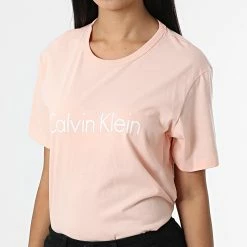 Bon marché 👏 Tee 👕 Shirt Femme QS6105E Corail de Calvin Klein 👏 6 Bon marché 👏 Tee 👕 Shirt Femme QS6105E Corail de Calvin Klein 👏 -Calvin Klein Soldes Magasin calvin klein 322507 QS6105E FAL 20220621T135819 03