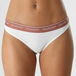 Tout neuf 🧨 Lot De 7 Strings Femme QF5937E Noir Multi de Calvin Klein 🤩 -Calvin Klein Soldes Magasin calvin klein 322513 QF5937E 1VD 20220624T135259 06