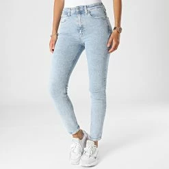 Meilleur prix ✔️ Jean Skinny Femme 9312 Bleu Wash de Calvin Klein 🎉