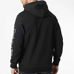 Meilleure affaire 💯 Sweat Capuche Sleeve Placement Logo 9696 Noir de Calvin Klein 😀 -Calvin Klein Soldes Magasin calvin klein 324995 K10K109696 BEH 20220630T150901 04