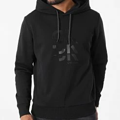 Remise 🔔 Sweat Capuche Graphic Triple Logo 9713 Noir de Calvin Klein 🥰 6 Remise 🔔 Sweat Capuche Graphic Triple Logo 9713 Noir de Calvin Klein 🥰 -Calvin Klein Soldes Magasin calvin klein 325017 K10K109713 BEH 20220624T150111 03