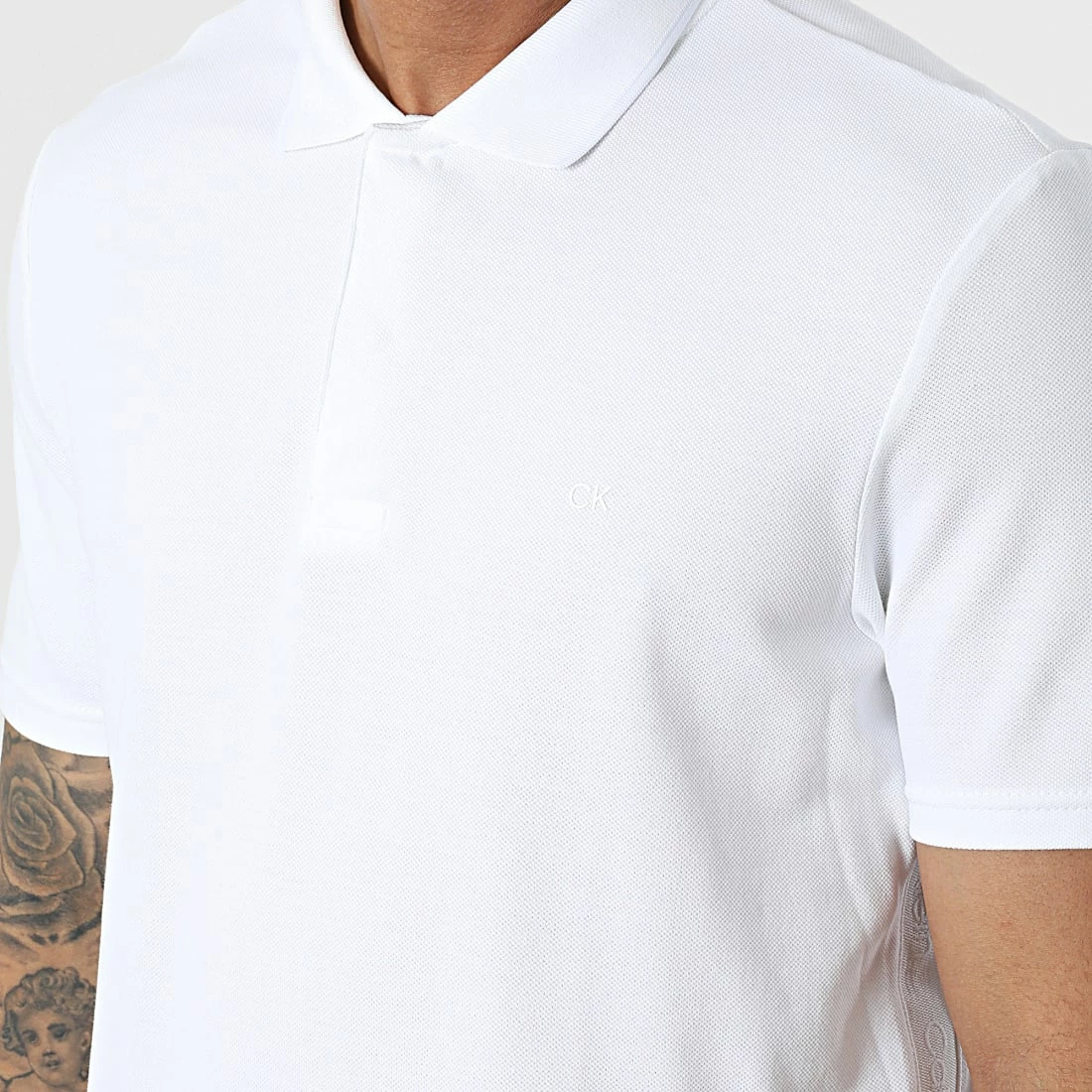Tout neuf 🤩 Polo Manches Courtes A Bandes Elevated Logo 9558 Blanc de Calvin Klein 🌟 2 Tout neuf 🤩 Polo Manches Courtes A Bandes Elevated Logo 9558 Blanc de Calvin Klein 🌟 – Image 2