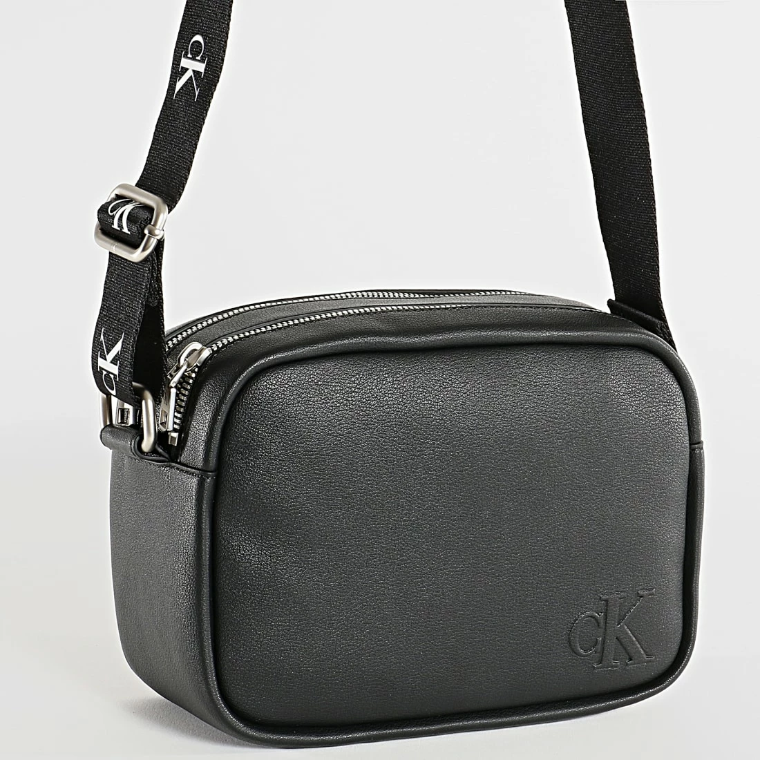 Le moins cher 😀 Sac A Main Femme Ultralight 9787 Noir de Calvin Klein 🤩 1 Le moins cher 😀 Sac A Main Femme Ultralight 9787 Noir de Calvin Klein 🤩