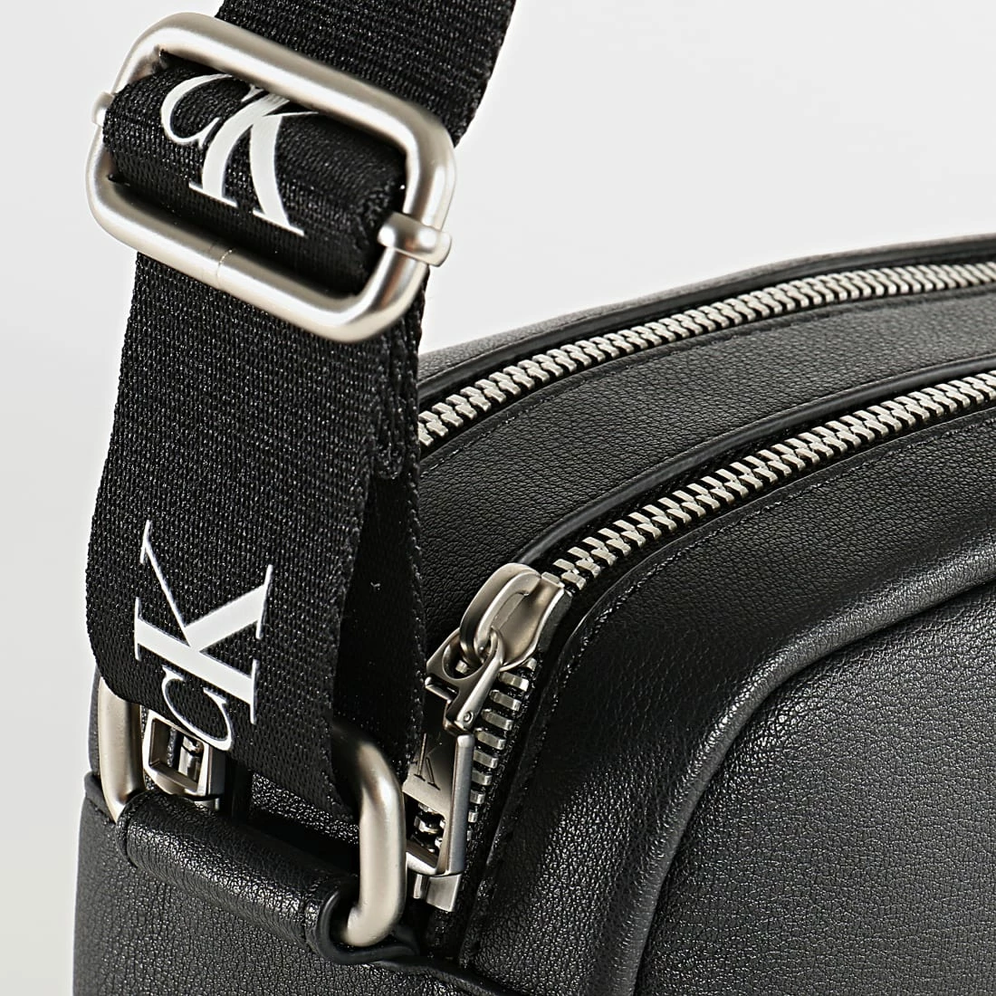 Le moins cher 😀 Sac A Main Femme Ultralight 9787 Noir de Calvin Klein 🤩 3 Le moins cher 😀 Sac A Main Femme Ultralight 9787 Noir de Calvin Klein 🤩 – Image 3