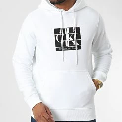 Budget ⌛ Sweat Capuche Scattered Urban Graphic 0846 Blanc de Calvin Klein 🧨 6 Budget ⌛ Sweat Capuche Scattered Urban Graphic 0846 Blanc de Calvin Klein 🧨 -Calvin Klein Soldes Magasin calvin klein 328145 J30J320846 YAF 20220715T163832 03