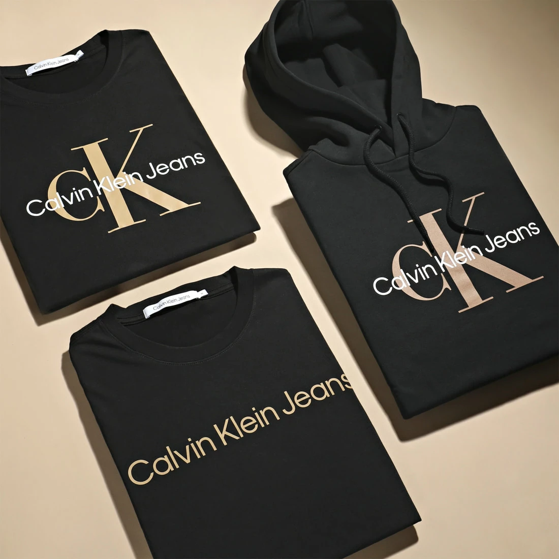 Remise ⭐ Sweat Capuche Seasonal Monogram 0805 Noir de Calvin Klein 💯 6 Remise ⭐ Sweat Capuche Seasonal Monogram 0805 Noir de Calvin Klein 💯 – Image 6