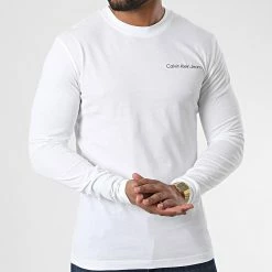 Bon marché 💯 Tee 👚 Shirt Manches Longues 2345 Blanc de Calvin Klein ⭐ 6 Bon marché 💯 Tee 👚 Shirt Manches Longues 2345 Blanc de Calvin Klein ⭐ -Calvin Klein Soldes Magasin calvin klein 328289 J30J322345 0K4 20220719T140556 03