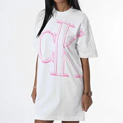 Grosses soldes 💯 Tee 👕 Shirt Femme Ample 9073 Blanc de Calvin Klein 😀 -Calvin Klein Soldes Magasin calvin klein 328710 J20J219073 YAF 20220802T160913 03