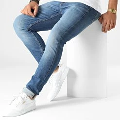Tout neuf 👏 Jean Slim Taper 1129 Bleu Denim de Calvin Klein 🎉 -Calvin Klein Soldes Magasin calvin klein 329448 J30J321129 1BJ 20220802T155236 03