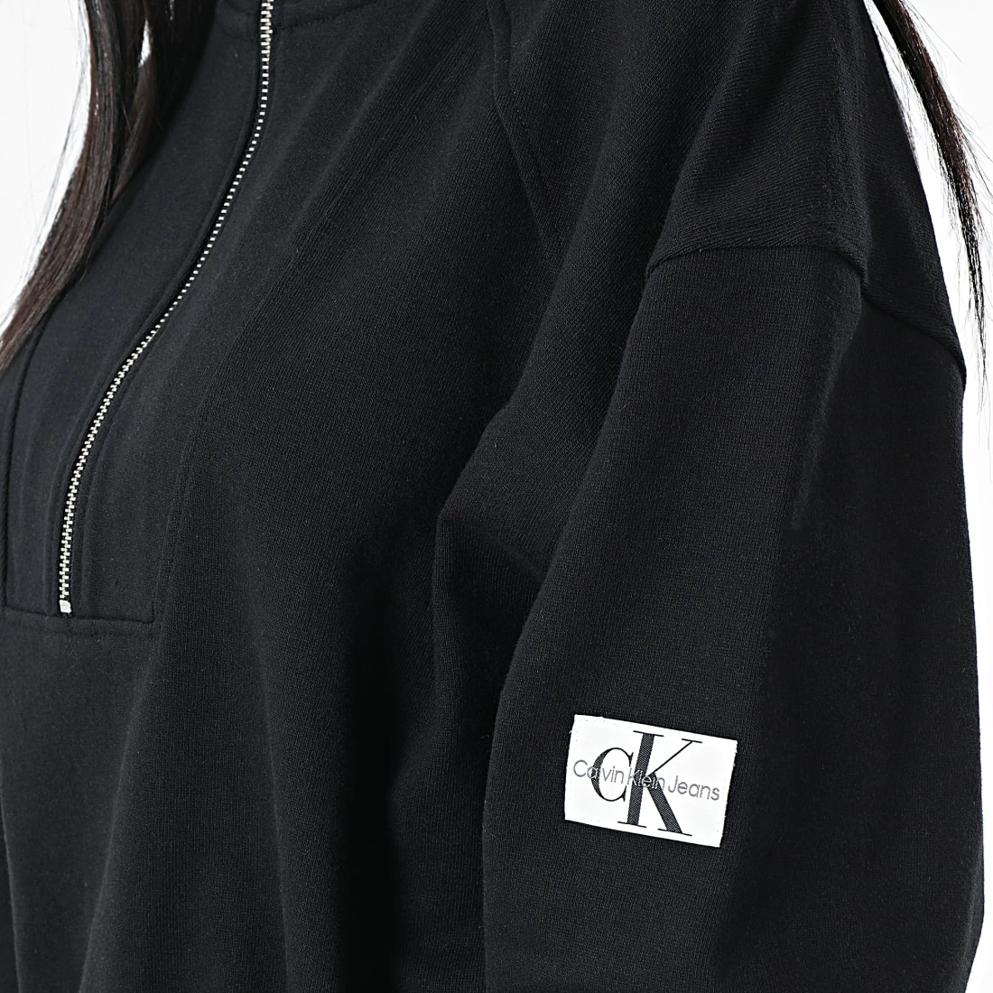 Sortie 👍 Sweat Col Montant Zippé Femme Badge 9652 Noir de Calvin Klein 🥰 2 Sortie 👍 Sweat Col Montant Zippé Femme Badge 9652 Noir de Calvin Klein 🥰 – Image 2