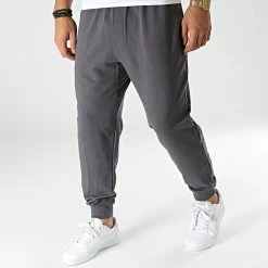 Remise 😍 Pantalon Jogging NM2175E Gris Anthracite de Calvin Klein 💯