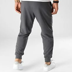 Remise 😍 Pantalon Jogging NM2175E Gris Anthracite de Calvin Klein 💯 -Calvin Klein Soldes Magasin calvin klein 329978 NM2175E 5FB 20220802T161955 04