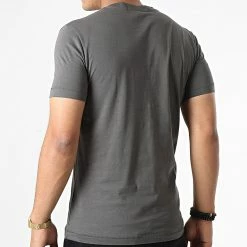 Bon marché 💯 Tee 👚 Shirt 2344 Gris Anthracite de Calvin Klein 🥰 -Calvin Klein Soldes Magasin calvin klein 330420 J30J322344 PRC 20220805T145859 04