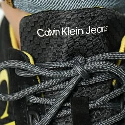 Tout neuf ⭐ Baskets Toothy Runner 0417 Black Dune Yellow de Calvin Klein 🧨 -Calvin Klein Soldes Magasin calvin klein 330598 YM0YM00417 OOX 20221117T100405 03