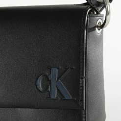 De gros 🔔 Sac A Main Femme Sculpted Boxy 0067 Noir de Calvin Klein 🌟 -Calvin Klein Soldes Magasin calvin klein 330646 K60K610067 BDS 20220811T162349 03