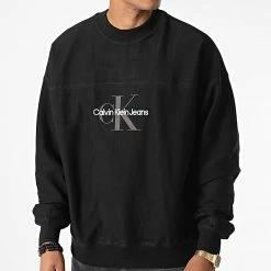 Sortie 👍 Sweat Crewneck Monologo Textured 1893 Noir de Calvin Klein 💯