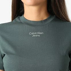 Grosses soldes 🤩 Tee 👕 Shirt Femme 9889 Vert Foncé de Calvin Klein 🔥 -Calvin Klein Soldes Magasin calvin klein 331214 J20J219889 L7E 20220823T142733 02