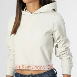 Offres ❤️ Sweat Capuche Crop Femme 9904 Beige de Calvin Klein 😍 -Calvin Klein Soldes Magasin calvin klein 331219 J20J219904 ACF 20220819T135950 03