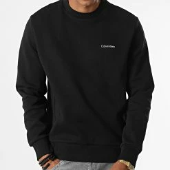 Les meilleures critiques de 🤩 Sweat Crewneck Micro Logo Repreve 9926 Noir de Calvin Klein ✔️ -Calvin Klein Soldes Magasin calvin klein 331720 K10K109926 BEH 20220811T151257 03
