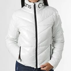 Budget 🔥 Doudoune Femme 9826 Gris de Calvin Klein ⭐