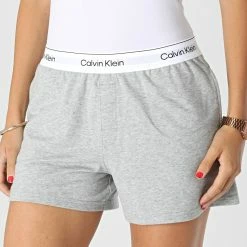 Top 10 🎁 Short Jogging Femme QS6871E Gris Chiné de Calvin Klein 🛒