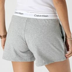 Top 10 🎁 Short Jogging Femme QS6871E Gris Chiné de Calvin Klein 🛒 -Calvin Klein Soldes Magasin calvin klein 333036 QS6871E P7A 20220822T155140 04