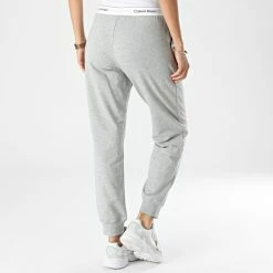 Offres 🤩 Pantalon Jogging Femme QS6872E Gris Chiné de Calvin Klein 😀 -Calvin Klein Soldes Magasin calvin klein 333037 QS6872E P7A 20220822T155122 04