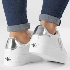Nouveau ✔️ Baskets Femme Vulcanized Flatform 0763 White Silver de Calvin Klein ⌛ -Calvin Klein Soldes Magasin calvin klein 333403 YW0YW00763 0LB 20220830T155641 04