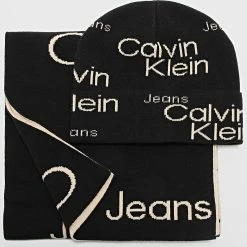 Tout neuf 🌟 Coffret Echarpe Et Bonnet AOP 9917 Noir de Calvin Klein ⭐