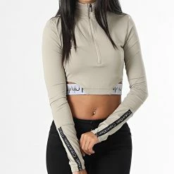 Nouveau 🎁 Top Manches Longues Femme GWF2K200 Beige de Calvin Klein 👍